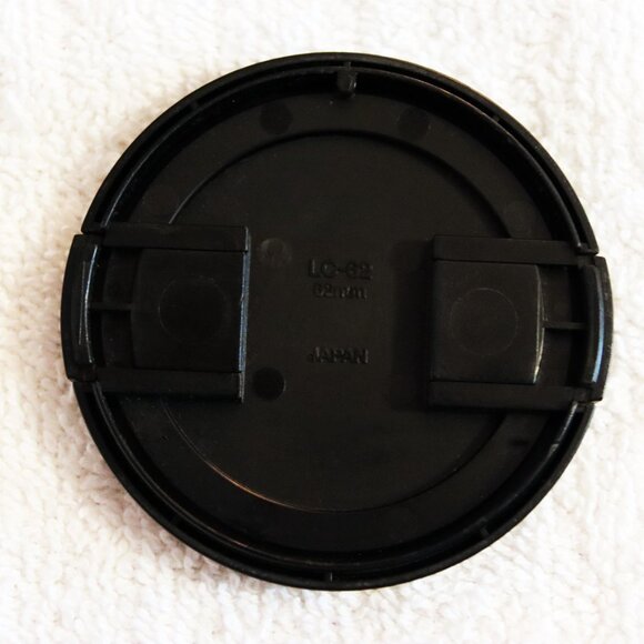 One (1) Genuine Olympus LC-62 62mm Snap-on Front Lens Cap for Olympus + Lenses - Picture 4 of 5